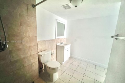 Снять в аренду квартиру в Хайалиа, Флорида 1 спальня, 69.03м2, № 1991000 - фото 17