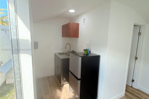 Immobilier commercial à louer à Homestead, Floride: 1 chambre, 207.17 m2 № 1997365 - photo 6