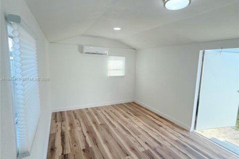 Immobilier commercial à louer à Homestead, Floride: 1 chambre, 207.17 m2 № 1997365 - photo 4