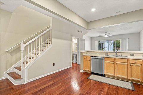 Touwnhouse à louer à Wesley Chapel, Floride: 3 chambres, 147.53 m2 № 2400459 - photo 7