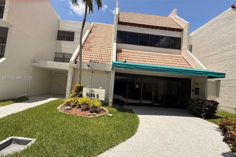Condo à Weston, Floride, 2 chambres  № 2271201