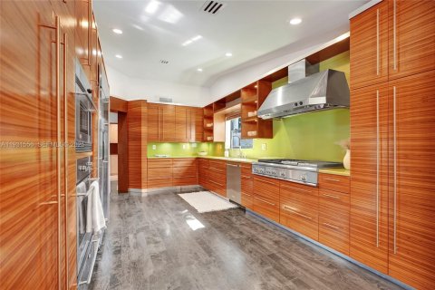 Купить виллу или дом в Майами, Флорида 4 спальни, № 1989916 - фото 27