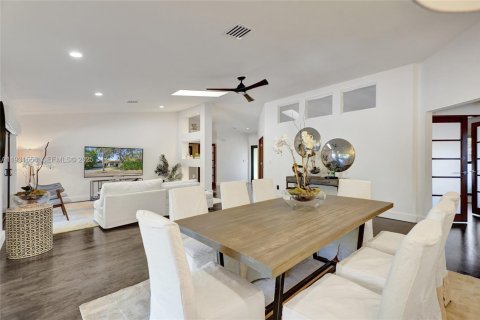 Купить виллу или дом в Майами, Флорида 4 спальни, № 1989916 - фото 7