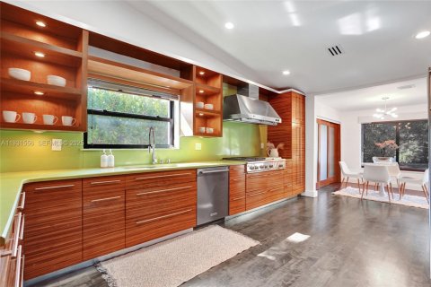 Купить виллу или дом в Майами, Флорида 4 спальни, № 1989916 - фото 18