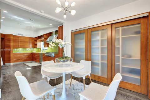 Купить виллу или дом в Майами, Флорида 4 спальни, № 1989916 - фото 22