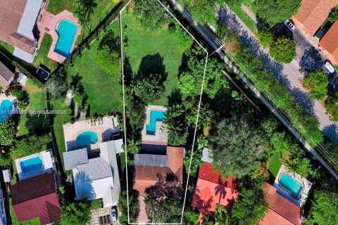 Купить виллу или дом в Майами, Флорида 4 спальни, № 1989916 - фото 2