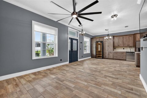House in Mount Dora, Florida 4 bedrooms, 188.03 sq.m. № 2217141 - photo 18
