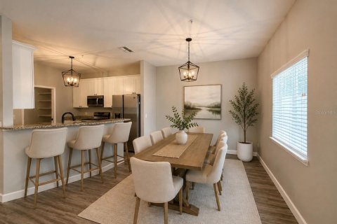House in Winter Haven, Florida 2 bedrooms, 132.39 sq.m. № 2402736 - photo 4