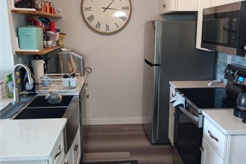 Купить кондоминиум в Сент-Питерсберг, Флорида 6 комнат, 68.93м2, № 1838051 - фото 11