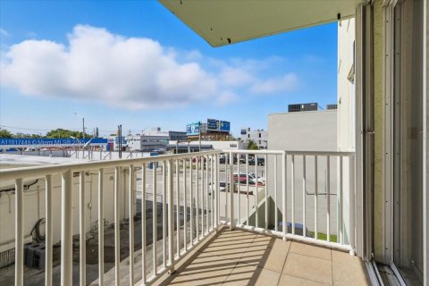 Copropriété à vendre à Miami, Floride: 2 chambres, 77.2 m2 № 1896367 - photo 20