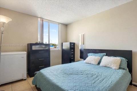 Copropriété à vendre à Miami, Floride: 2 chambres, 77.2 m2 № 1896367 - photo 6