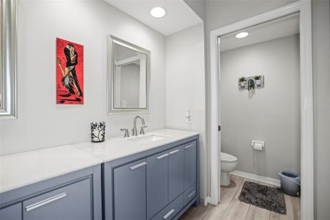 Condo in Saint Petersburg, Florida, 2 bedrooms № 2110264 - photo 7