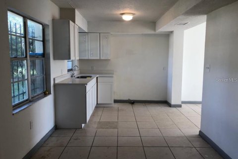 Casa en alquiler en Orlando, Florida, 5 dormitorios, 144 m2 № 1912330 - foto 3