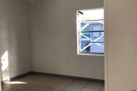 Casa en alquiler en Orlando, Florida, 5 dormitorios, 144 m2 № 1912330 - foto 8