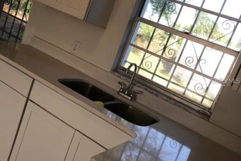 Casa en alquiler en Orlando, Florida, 5 dormitorios, 144 m2 № 1912330 - foto 2