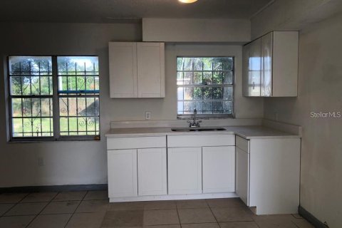 Casa en alquiler en Orlando, Florida, 5 dormitorios, 144 m2 № 1912330 - foto 9
