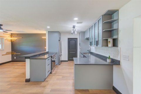 Casa en venta en Tampa, Florida, 3 dormitorios, 170.85 m2 № 1721973 - foto 13