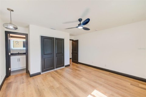 Casa en venta en Tampa, Florida, 3 dormitorios, 170.85 m2 № 1721973 - foto 22