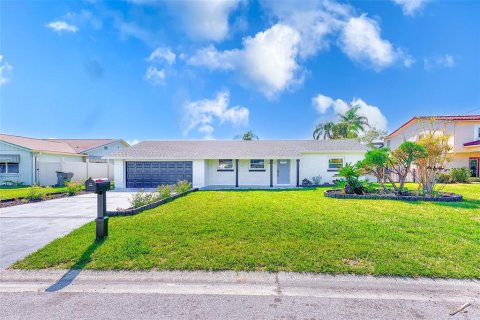 Casa en venta en Tampa, Florida, 3 dormitorios, 170.85 m2 № 1721973 - foto 4