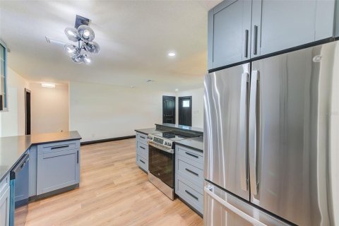 Casa en venta en Tampa, Florida, 3 dormitorios, 170.85 m2 № 1721973 - foto 14