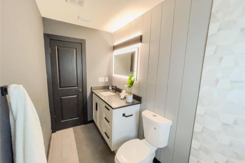 Casa en venta en Tampa, Florida, 3 dormitorios, 170.85 m2 № 1721973 - foto 26