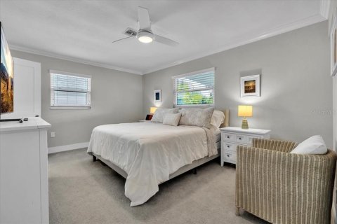 House in Venice, Florida 3 bedrooms, 156.45 sq.m. № 2107098 - photo 27