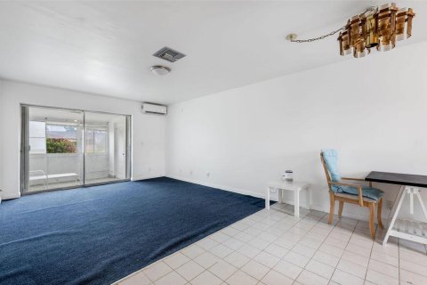 Купить кондоминиум в Уэст-Палм-Бич, Флорида 3 комнаты, 61.5м2, № 2147301 - фото 27
