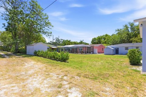 Commercial property in Safety Harbor, Florida 96.71 sq.m. № 2095657 - photo 27