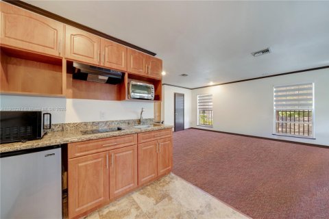 Купить виллу или дом в Майами, Флорида 2 спальни, 194.17м2, № 1971333 - фото 6