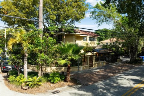 Купить виллу или дом в Майами, Флорида 2 спальни, 194.17м2, № 1971333 - фото 11