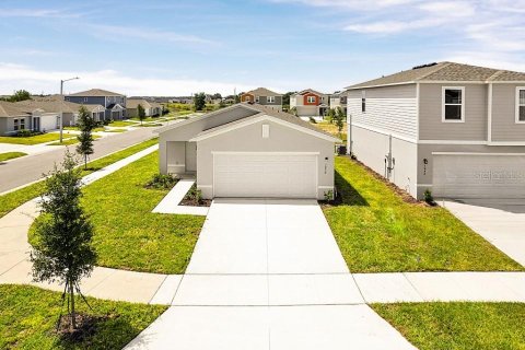 Casa en Haines City, Florida 3 dormitorios, 146.97 m2 № 2238311