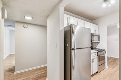 Condominio en alquiler en Tampa, Florida, 2 dormitorios, 86.96 m2 № 1888557 - foto 20