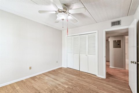 Condominio en alquiler en Tampa, Florida, 2 dormitorios, 86.96 m2 № 1888557 - foto 19