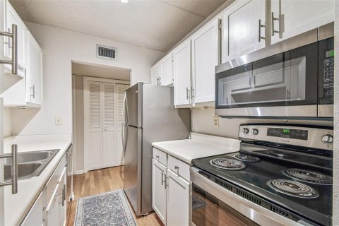 Condominio en alquiler en Tampa, Florida, 2 dormitorios, 86.96 m2 № 1888557 - foto 23