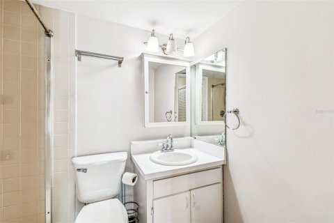 Condominio en alquiler en Tampa, Florida, 2 dormitorios, 86.96 m2 № 1888557 - foto 16