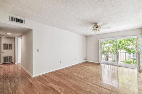 Condominio en alquiler en Tampa, Florida, 2 dormitorios, 86.96 m2 № 1888557 - foto 30