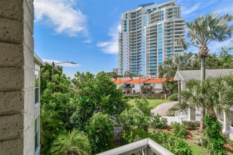 Condominio en alquiler en Tampa, Florida, 2 dormitorios, 86.96 m2 № 1888557 - foto 26