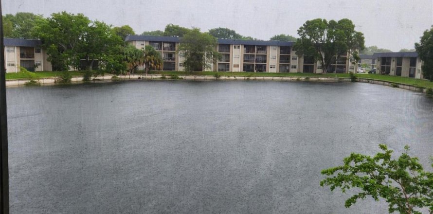 Condo in Fort Lauderdale, Florida, 2 bedrooms  № 2188005