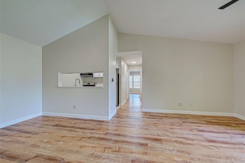 Condo in Sarasota, Florida, 2 bedrooms  № 1845245 - photo 3