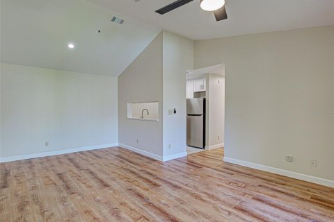 Condo in Sarasota, Florida, 2 bedrooms  № 1845245 - photo 13