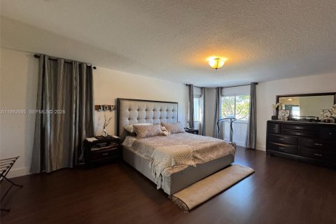 Villa ou maison à vendre à Doral, Floride: 4 chambres, 271.55 m2 № 2057059 - photo 27