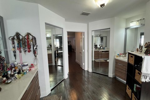 Villa ou maison à vendre à Doral, Floride: 4 chambres, 271.55 m2 № 2057059 - photo 30