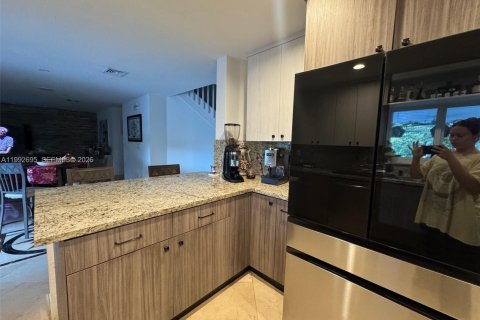 Villa ou maison à vendre à Doral, Floride: 4 chambres, 271.55 m2 № 2057059 - photo 8