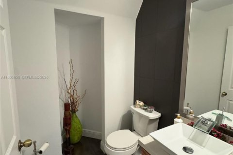 Villa ou maison à vendre à Doral, Floride: 4 chambres, 271.55 m2 № 2057059 - photo 19