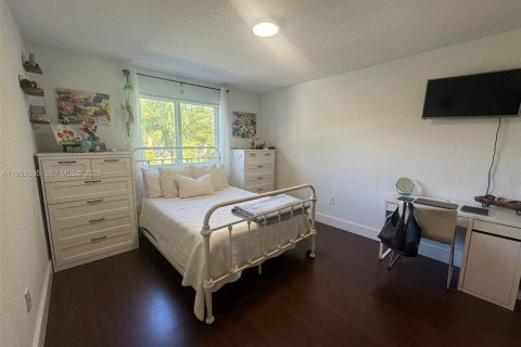 Villa ou maison à vendre à Doral, Floride: 4 chambres, 271.55 m2 № 2057059 - photo 24