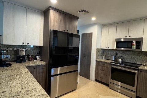 Villa ou maison à vendre à Doral, Floride: 4 chambres, 271.55 m2 № 2057059 - photo 7