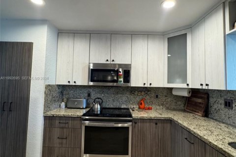 Villa ou maison à vendre à Doral, Floride: 4 chambres, 271.55 m2 № 2057059 - photo 11