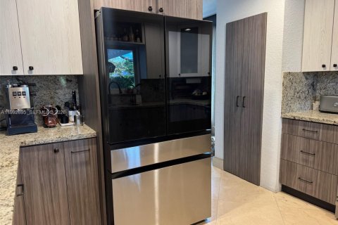 Villa ou maison à vendre à Doral, Floride: 4 chambres, 271.55 m2 № 2057059 - photo 9