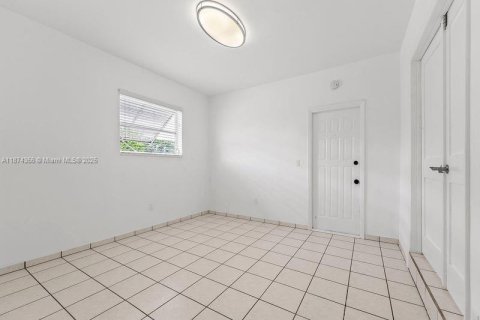 Casa en alquiler en Homestead, Florida, 4 dormitorios, 169.08 m2 № 1921732 - foto 9