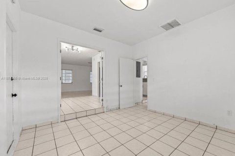 Casa en alquiler en Homestead, Florida, 4 dormitorios, 169.08 m2 № 1921732 - foto 8